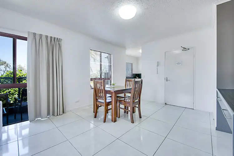 Fourth view of Homely unit listing, 301/301 34-48 Vin E Jones Memorial Drive, Rosslyn QLD 4703