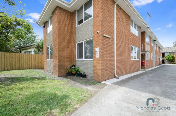 1/10 Heather Avenue, Brooklyn VIC 3012