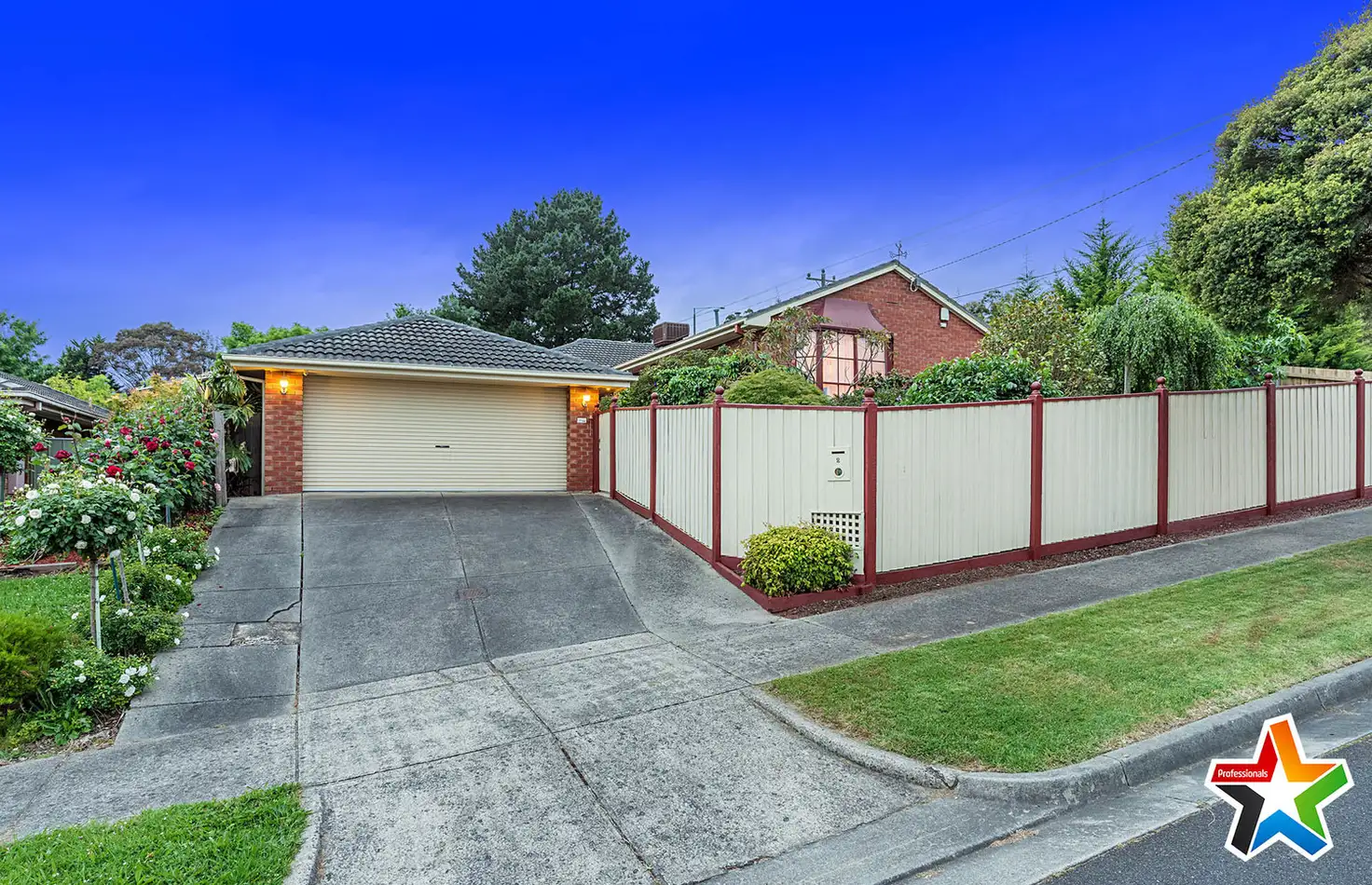 Main view of Homely house listing, 2 Sheridan Avenue, Mooroolbark VIC 3138