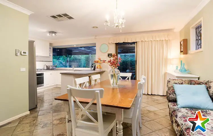 Fifth view of Homely house listing, 2 Sheridan Avenue, Mooroolbark VIC 3138