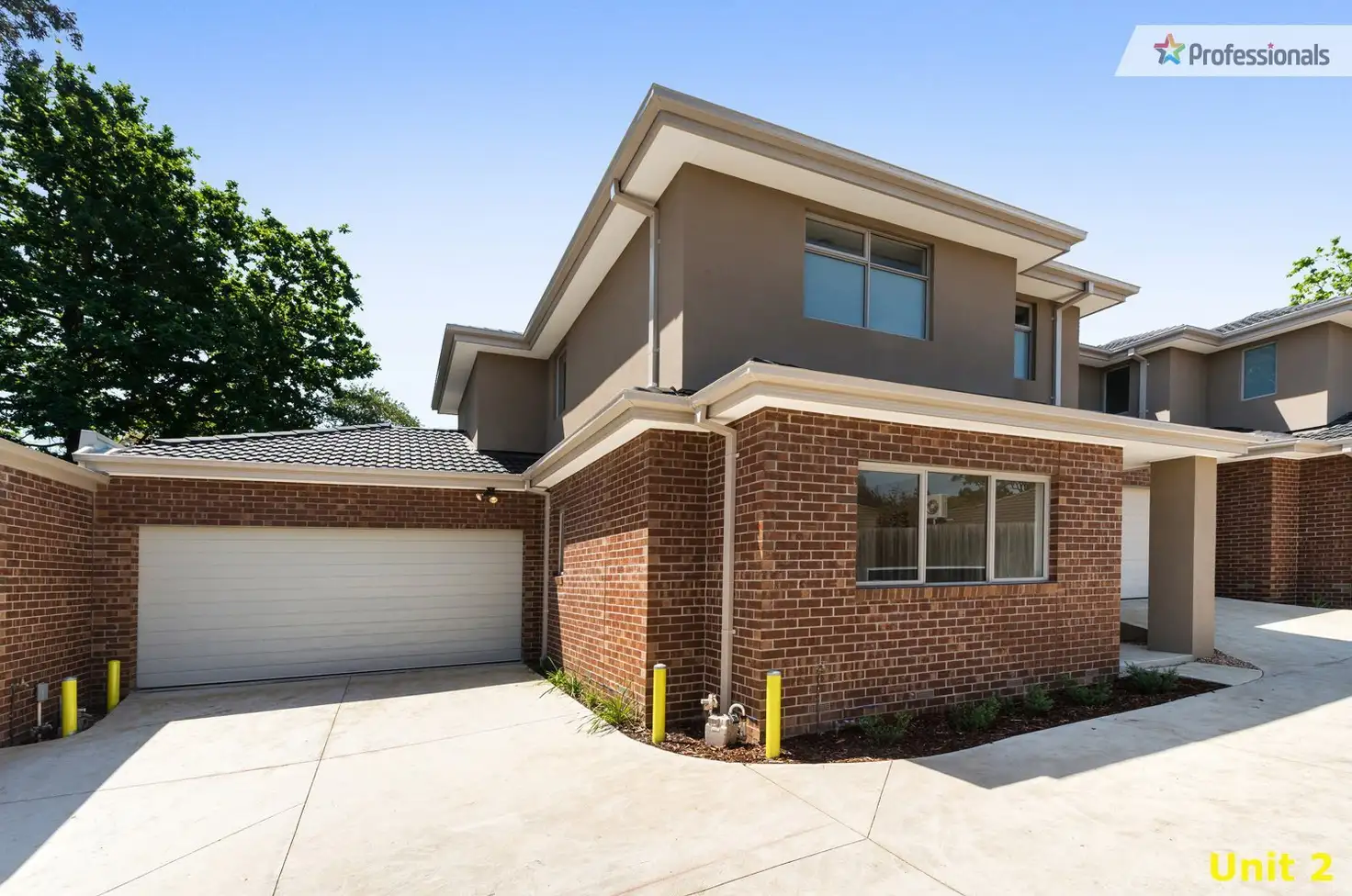 Main view of Homely townhouse listing, 2/36 Bunnett Road, Knoxfield VIC 3180