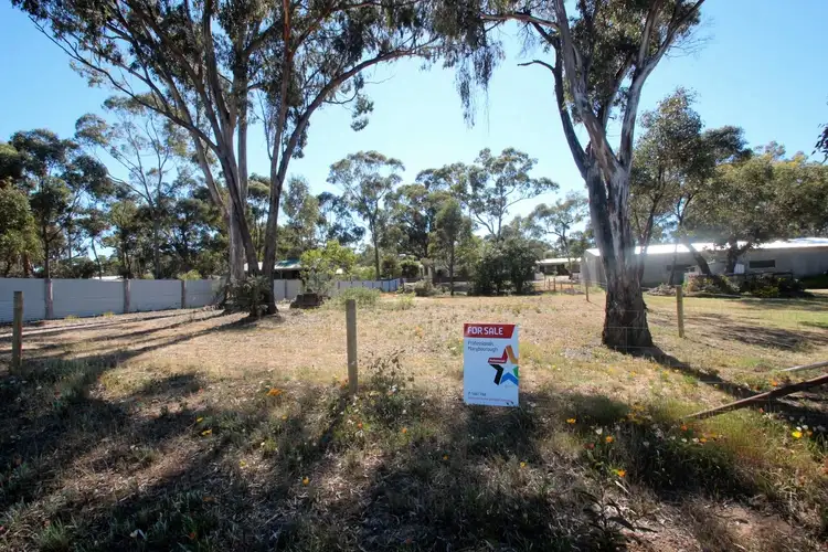 44 High Street, Avoca VIC 3467