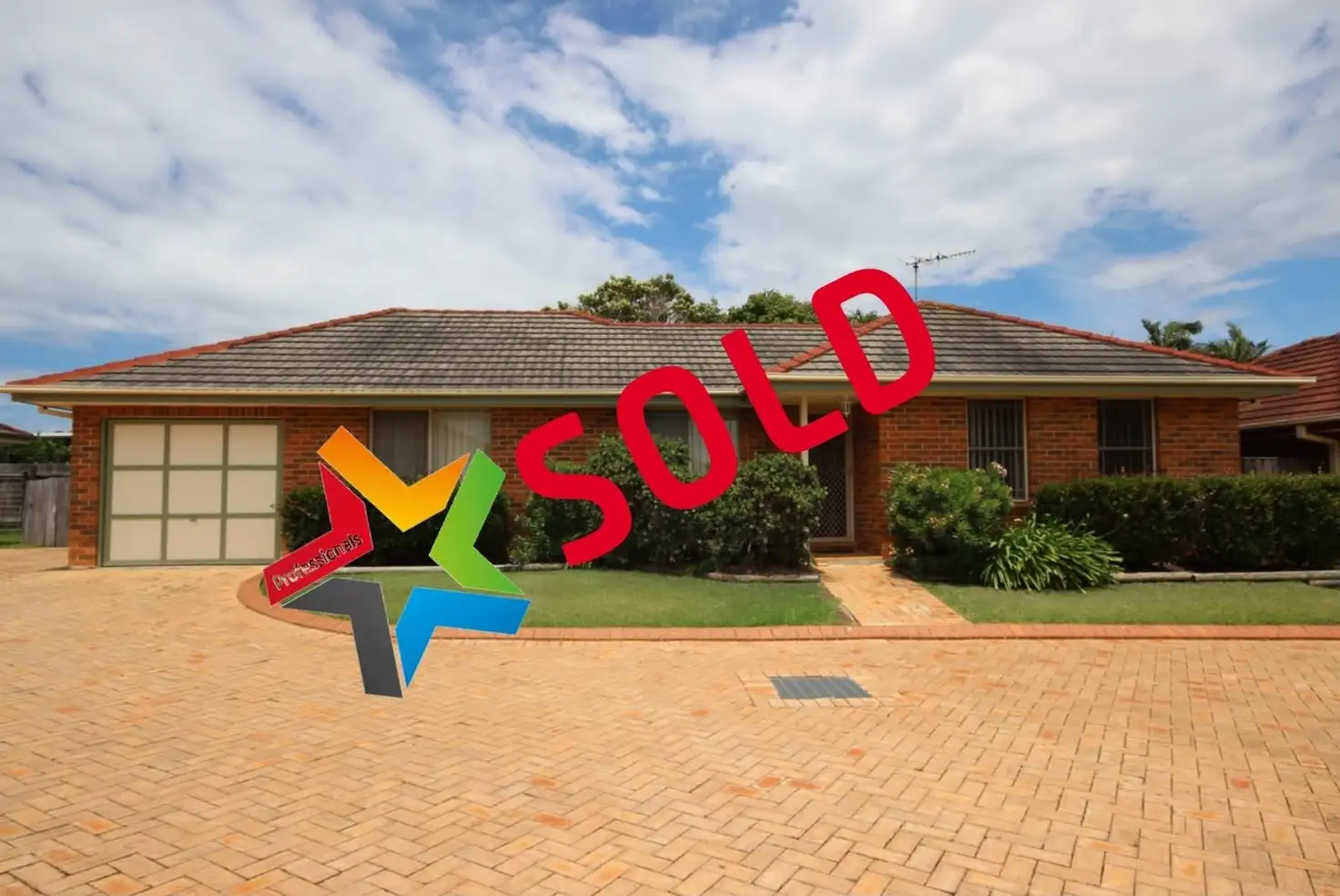 Main view of Homely villa listing, 15/17 Gleneon Drive, Forster NSW 2428