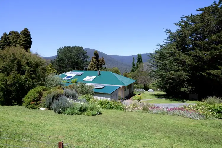 2 & 2B Louis Avenue, Warburton VIC 3799