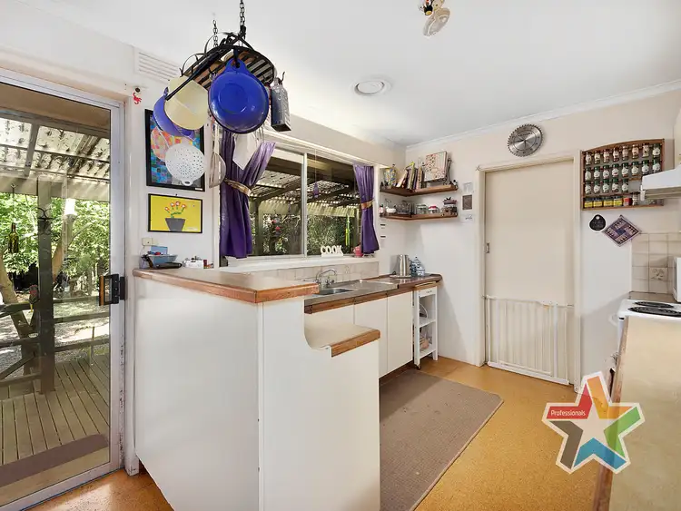 Fifth view of Homely house listing, 2 Patrick Avenue, Croydon North VIC 3136