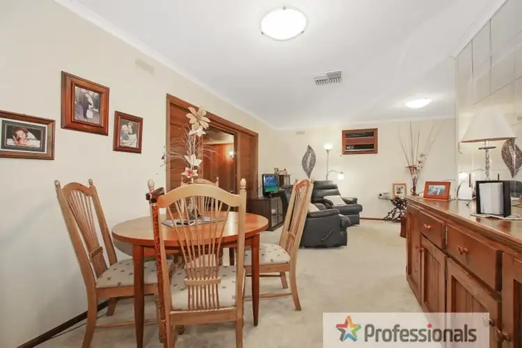 Fifth view of Homely house listing, 19 Sapphire Circuit, Wodonga VIC 3690