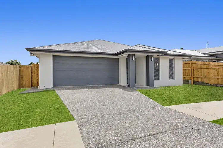 8 Topaz Crescent, Logan Reserve QLD 4133