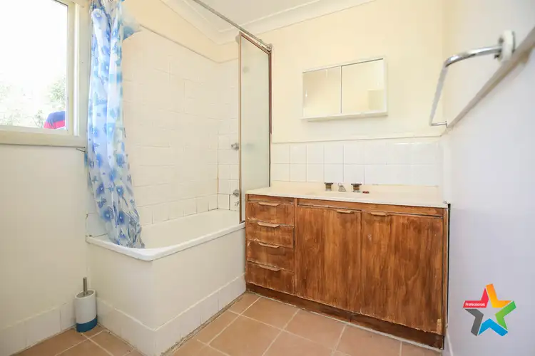 Fifth view of Homely house listing, 74 Pitman Avenue, Buronga NSW 2739