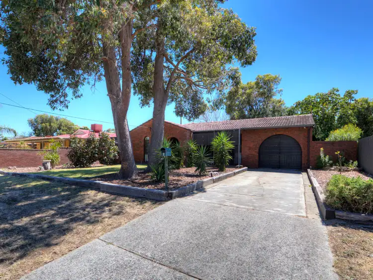 3 Larix Way, Forrestfield WA 6058