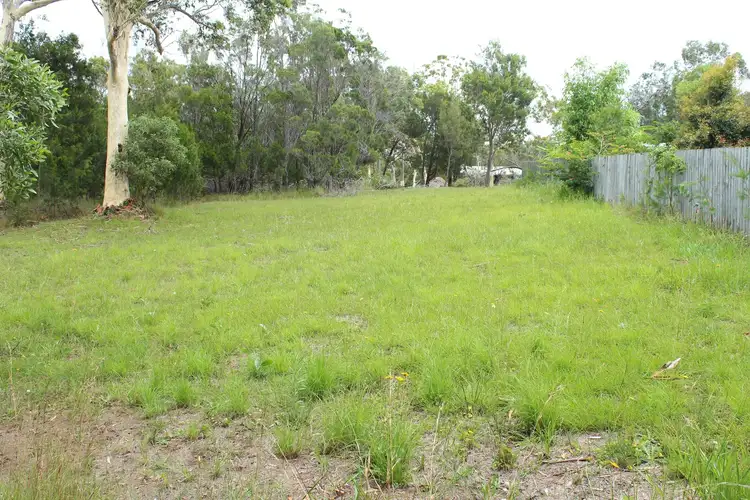 13 Lakeside Avenue, Macleay Island QLD 4184