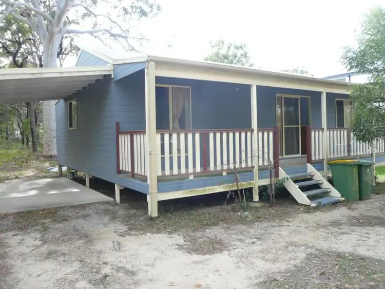 15 wirralee Street, Macleay Island QLD 4184