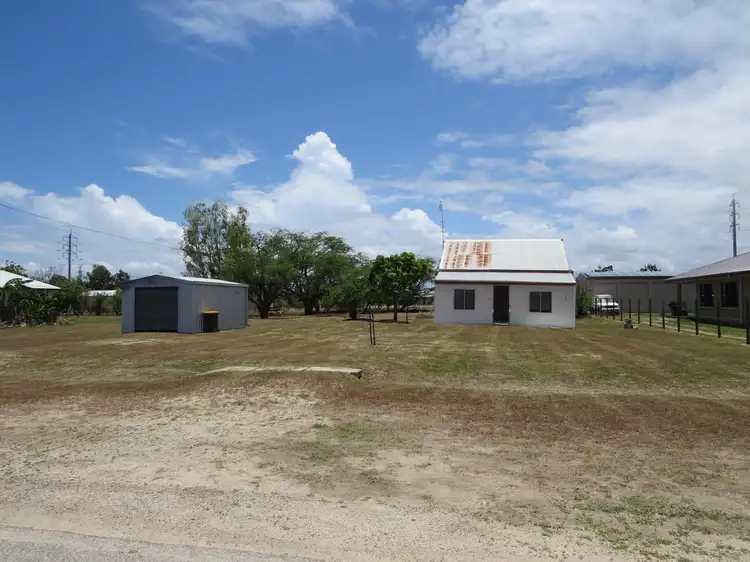 27 Matthews Street, Bowen QLD 4805