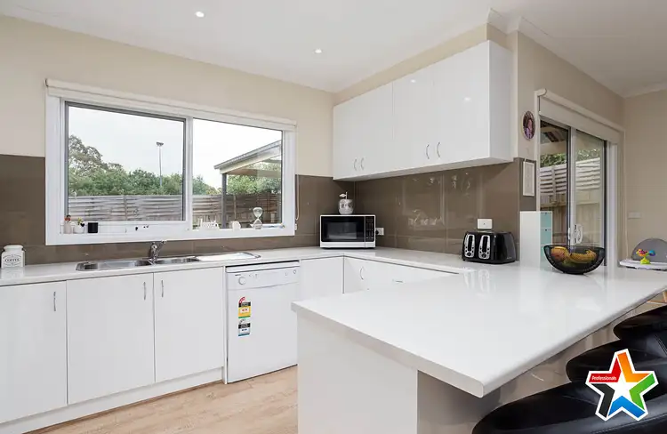 Sixth view of Homely house listing, 5a Wyuna Walk, Mooroolbark VIC 3138