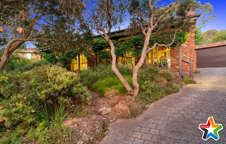 5 Gill Place, Mooroolbark VIC 3138