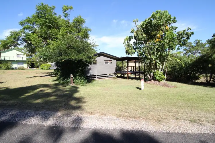 32 Mawarra Street, Macleay Island QLD 4184