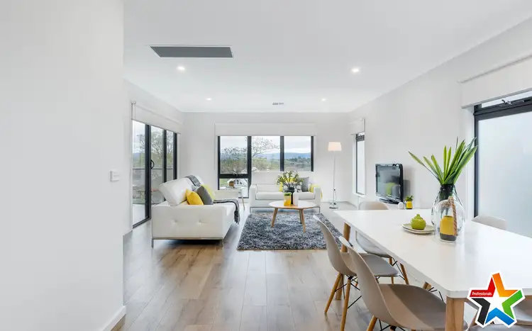 Main view of Homely house listing, 1/21 Albert Hill Road, Lilydale VIC 3140