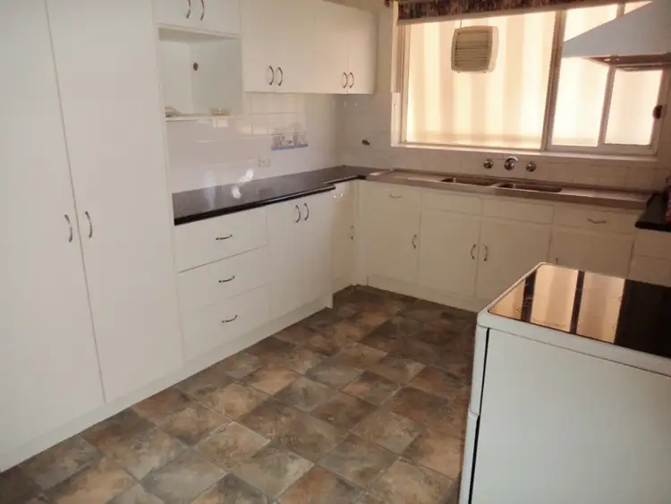 Fourth view of Homely townhouse listing, 1/21 Splatt Street, Swan Hill VIC 3585