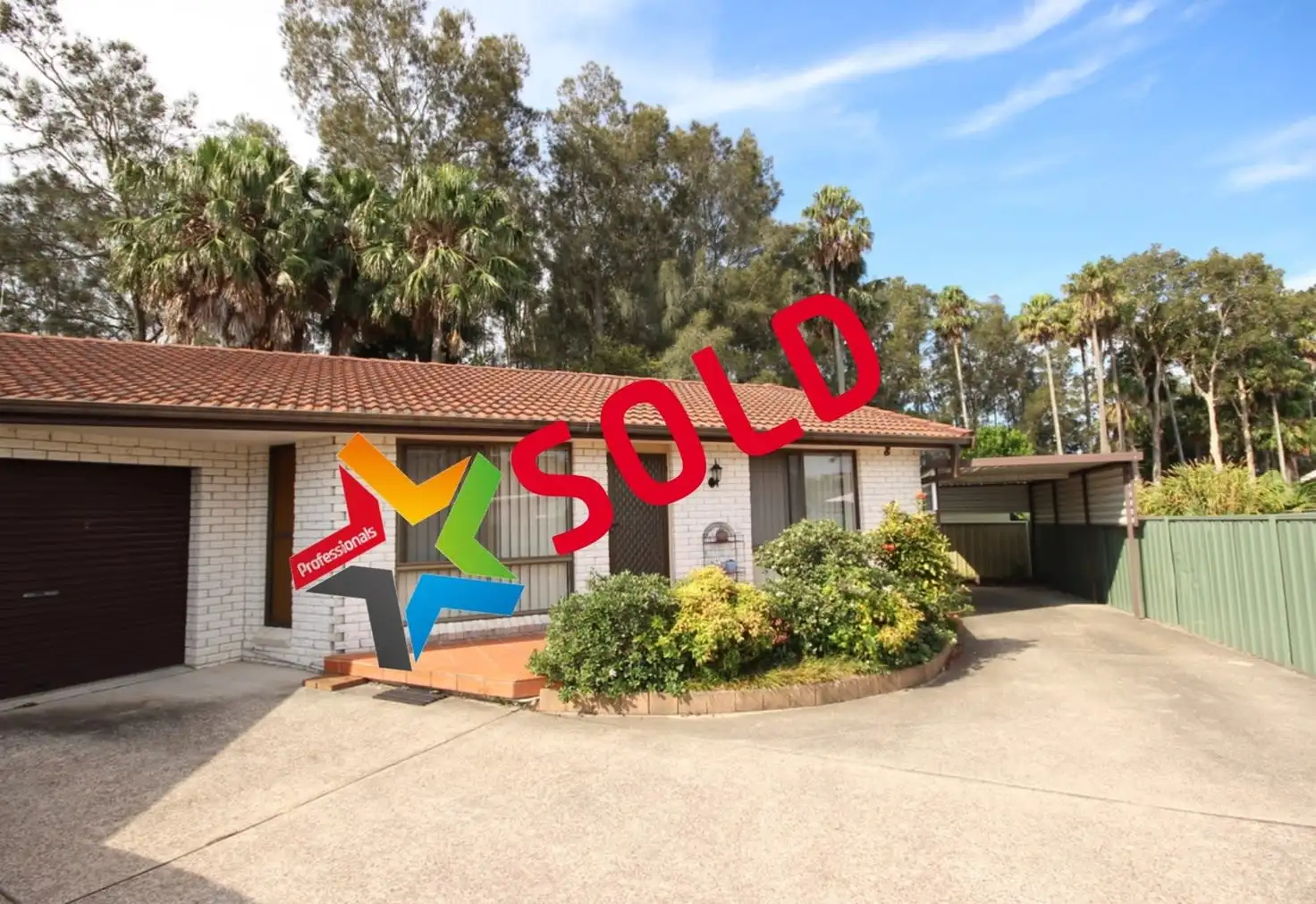 Main view of Homely villa listing, 2/3 The Coronet, Tuncurry NSW 2428