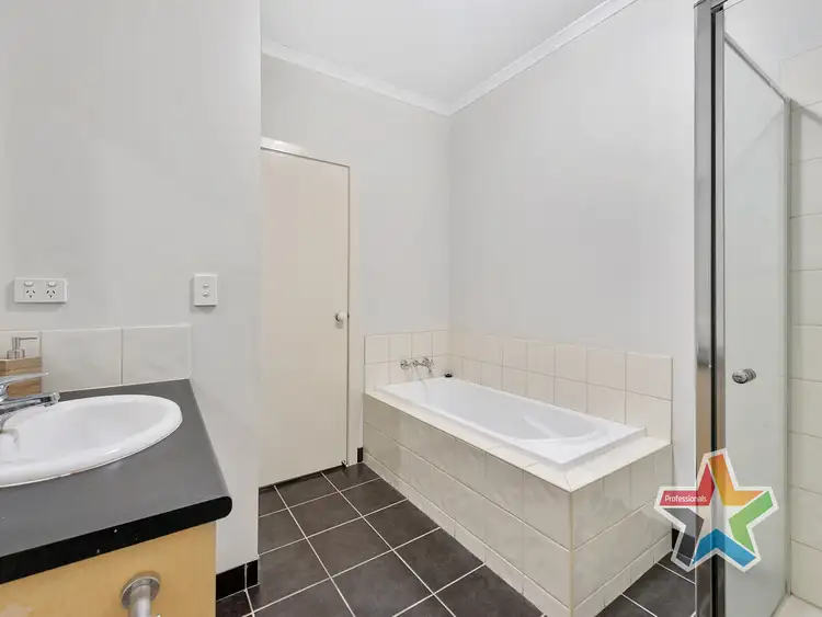 Fifth view of Homely townhouse listing, 102/13-15 Hewish Road, Croydon VIC 3136