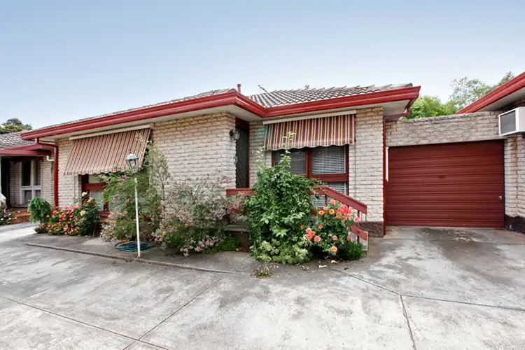 2/135 Essex Street, West Footscray VIC 3012