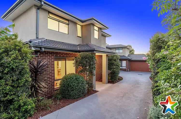 Main view of Homely townhouse listing, 2/7 Rowan Street, Croydon VIC 3136