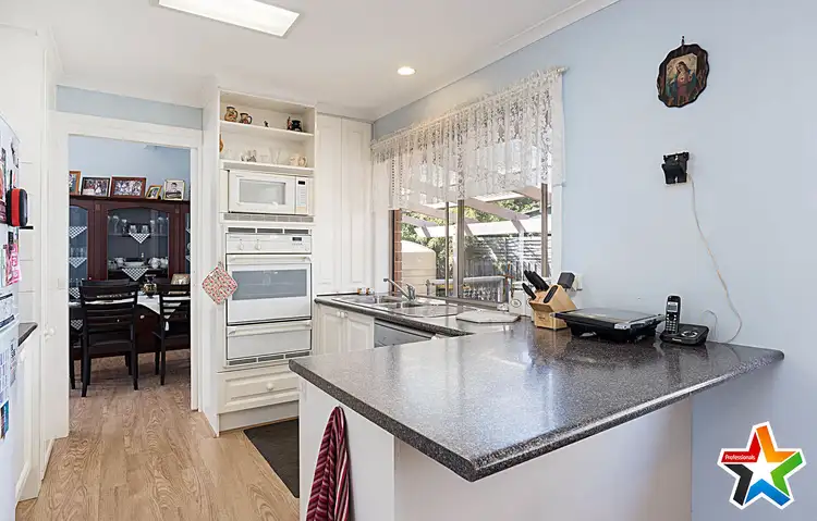 Sixth view of Homely house listing, 6 Dinsdale Court, Mooroolbark VIC 3138