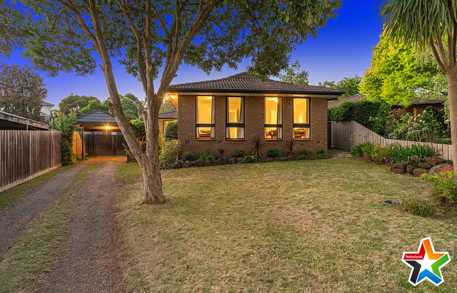 Main view of Homely house listing, 5 Sunburst Court, Mooroolbark VIC 3138