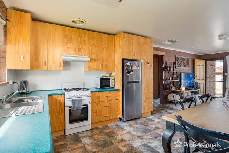 Sixth view of Homely unit listing, Unit 1/646 Koorlong Avenue, Irymple VIC 3498