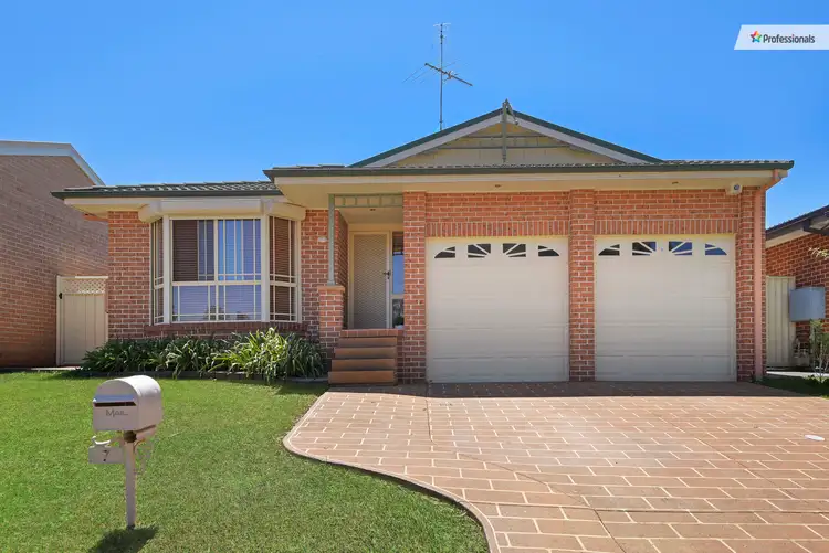 7 Harpur Place, Casula NSW 2170