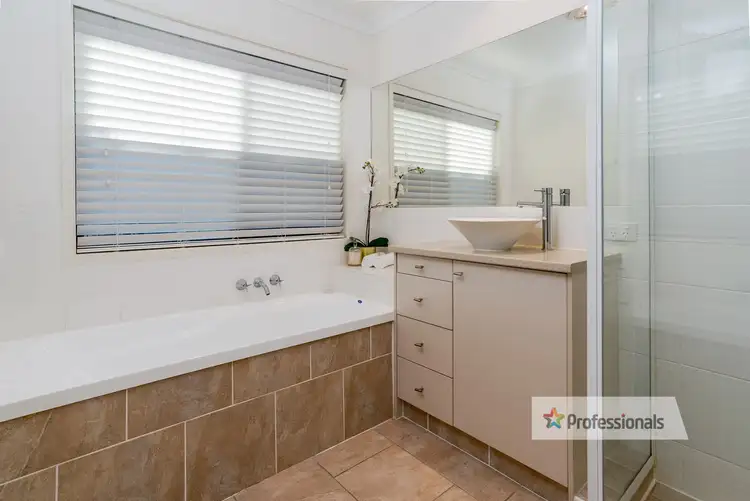Fifth view of Homely house listing, 3 Annie Place, Kuraby QLD 4112