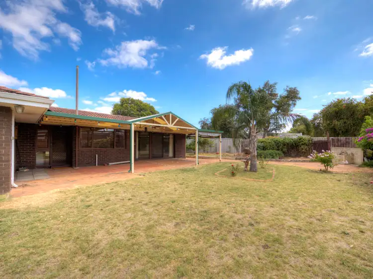 6 Solandra Way, Forrestfield WA 6058