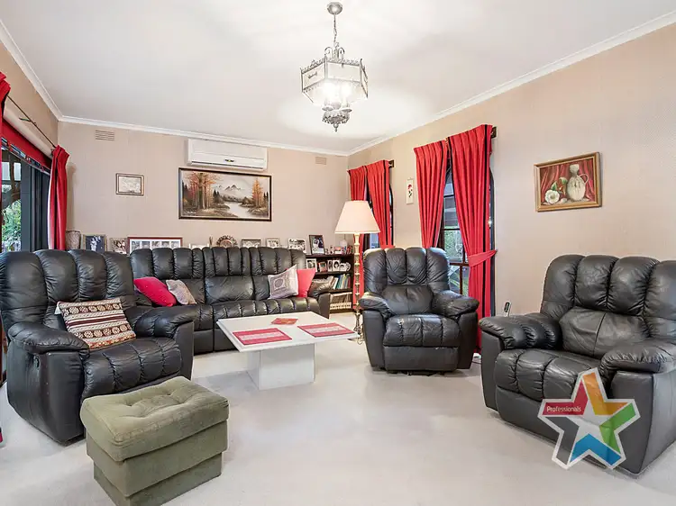 Fourth view of Homely house listing, 8 Thackeray Court, Croydon VIC 3136