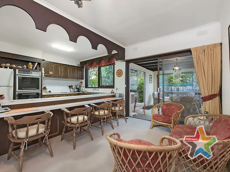 Sixth view of Homely house listing, 8 Thackeray Court, Croydon VIC 3136