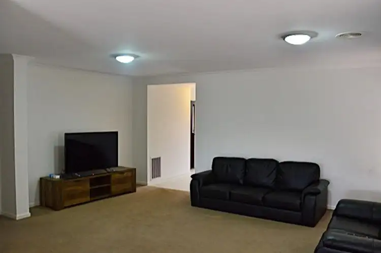 Fifth view of Homely house listing, 10 Tea Tree Place, Kialla VIC 3631