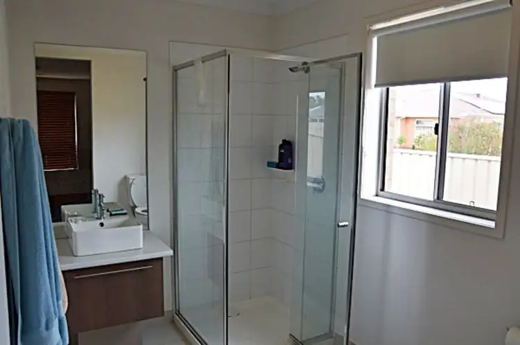 Seventh view of Homely house listing, 10 Tea Tree Place, Kialla VIC 3631