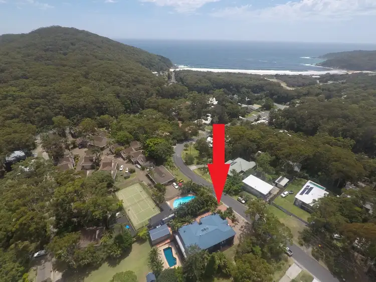33 Jacaranda Avenue, Elizabeth Beach NSW 2428