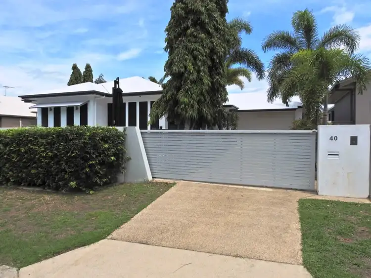 40 O'Brien Esplanade, Shoal Point QLD 4750