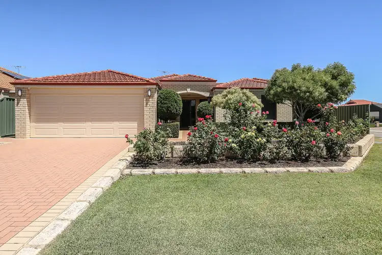 61 Maamba Road, Wattle Grove WA 6107