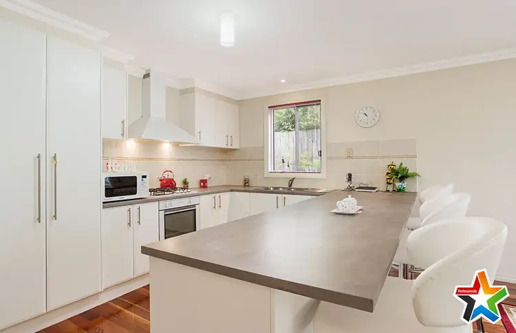 Fifth view of Homely house listing, 4/8 Armstrong Grove, Yarra Glen VIC 3775