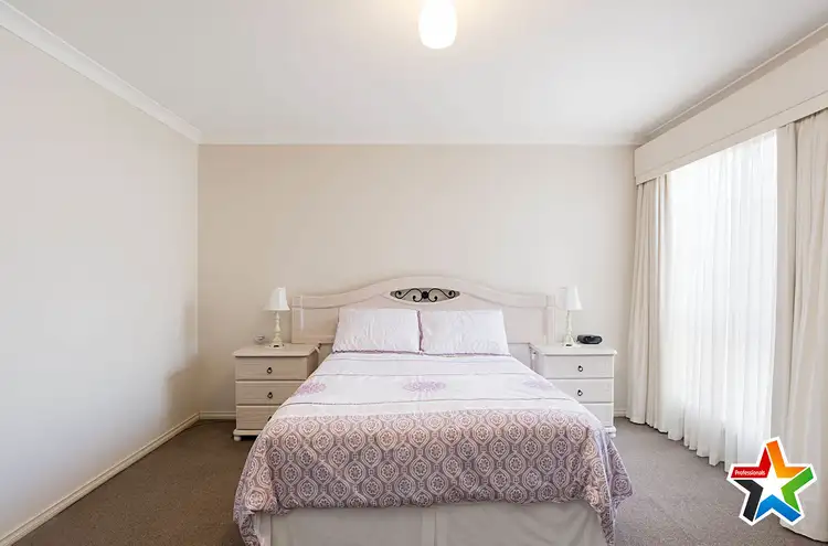 Sixth view of Homely house listing, 4/8 Armstrong Grove, Yarra Glen VIC 3775