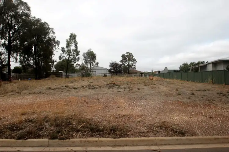 14 McPherson Avenue, Maryborough VIC 3465