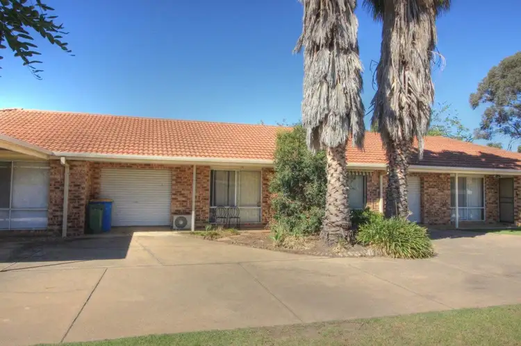 2/19 Incarnie Crescent, Wagga Wagga NSW 2650