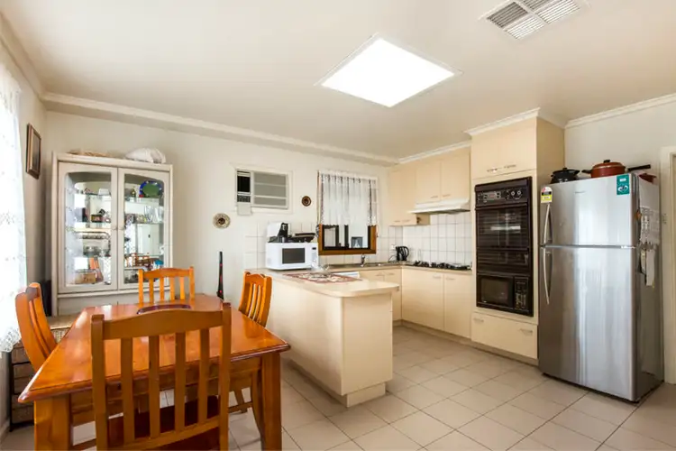 Fourth view of Homely house listing, 5 Leigh Court, Dallas VIC 3047