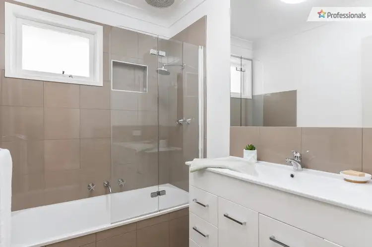 Sixth view of Homely unit listing, 1/42 Mareeba Crescent, Bayswater VIC 3153
