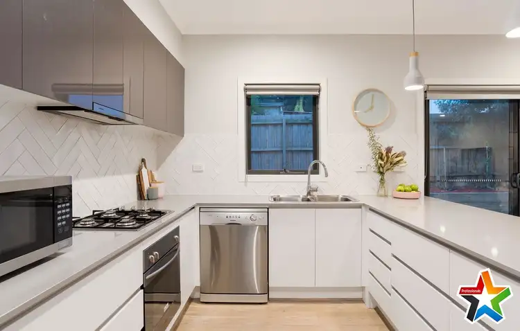 Fourth view of Homely townhouse listing, 2/71 Bell Street, Yarra Glen VIC 3775
