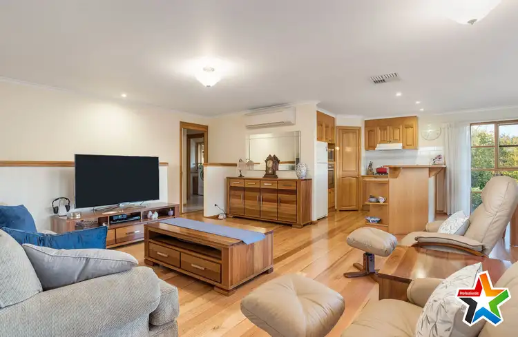 Fifth view of Homely house listing, 8 Kenthurst Court, Lilydale VIC 3140