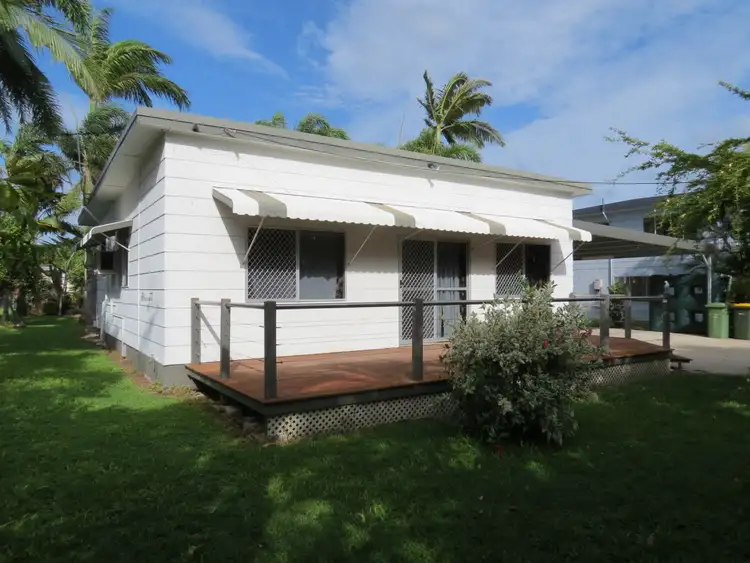 17 Gloucester Street, Bowen QLD 4805