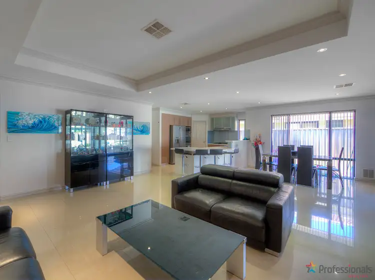 15 Norwich Road, Canning Vale WA 6155