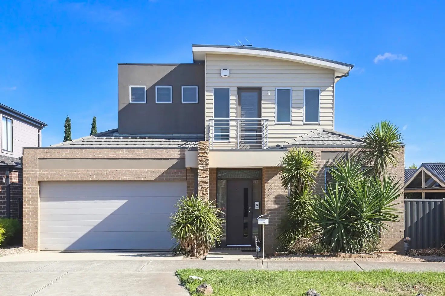 Main view of Homely house listing, 39 Heysen Parkway, Caroline Springs VIC 3023