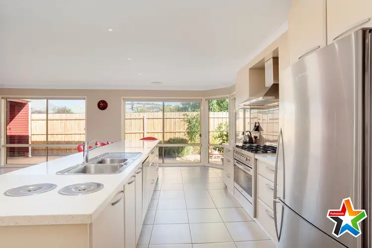 Fifth view of Homely house listing, 3 Anzac Avenue, Yarra Glen VIC 3775